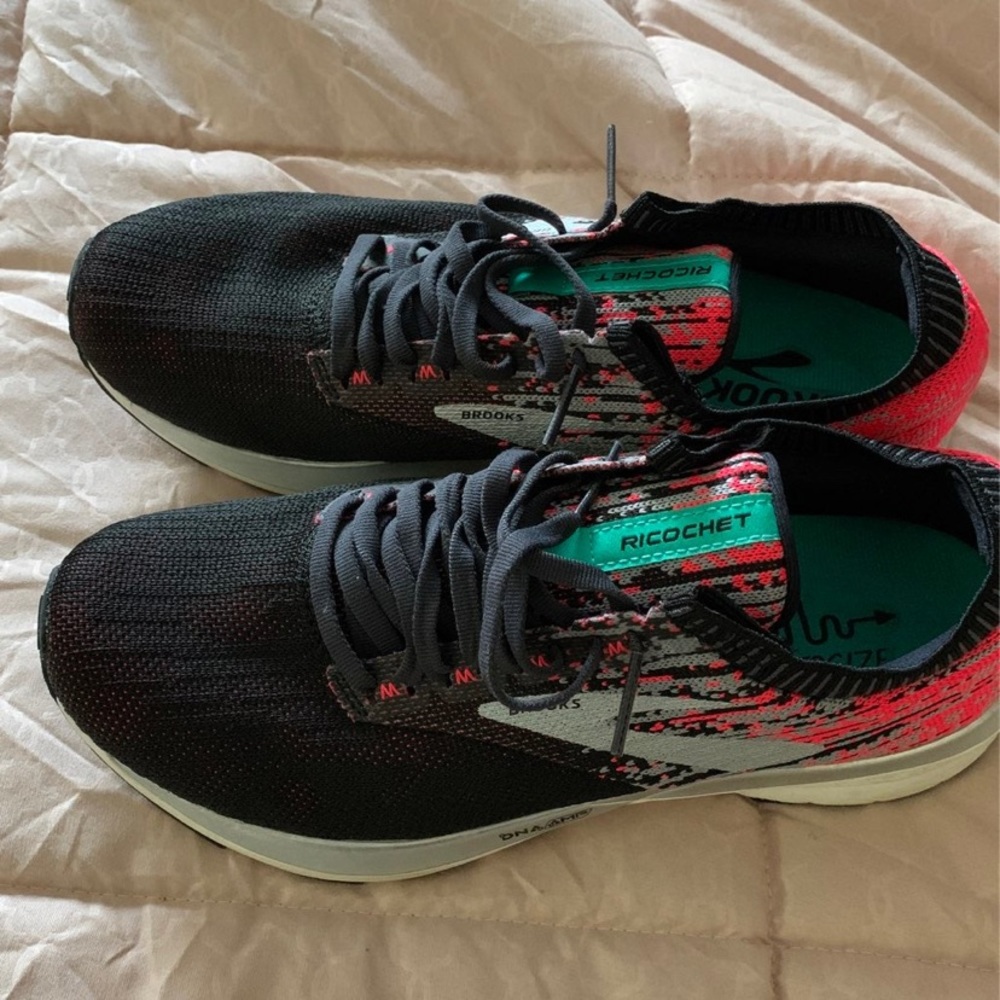 Women’s brooks running shoes